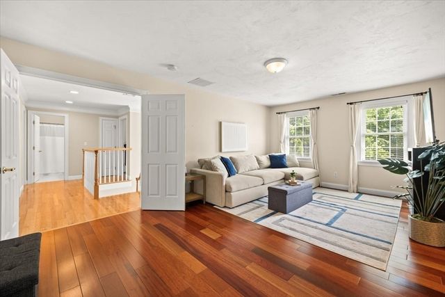 59 Highland Ave, Sudbury, MA 01776
