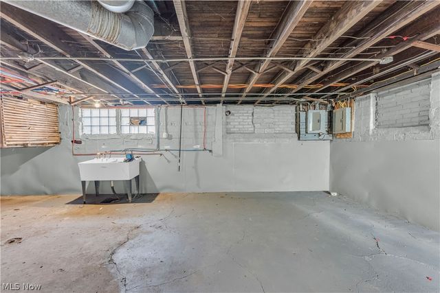 1523 Hillcrest Road, East Cleveland, OH 44118