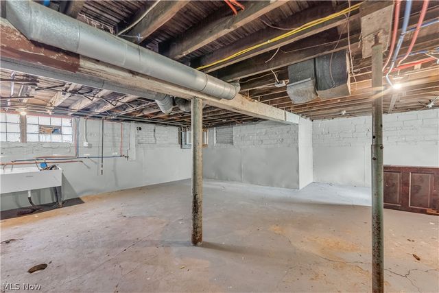 1523 Hillcrest Road, East Cleveland, OH 44118
