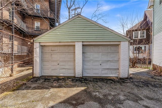 1523 Hillcrest Road, East Cleveland, OH 44118