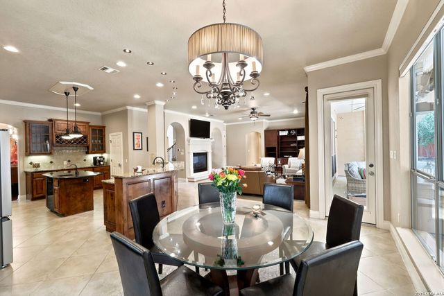 24003 Fog Cyn, San Antonio, TX 78258