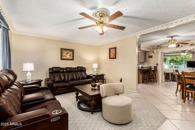 10504 W ROUNDELAY Circle, Sun City, AZ 85351