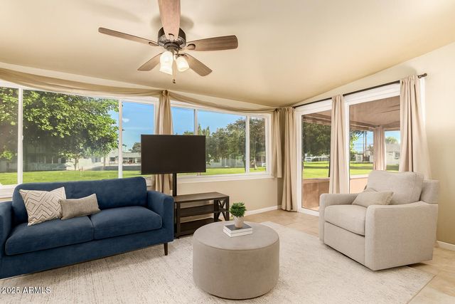 10504 W ROUNDELAY Circle, Sun City, AZ 85351