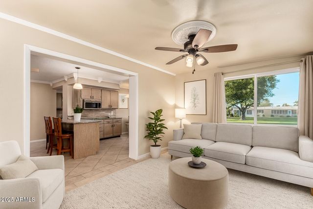 10504 W ROUNDELAY Circle, Sun City, AZ 85351