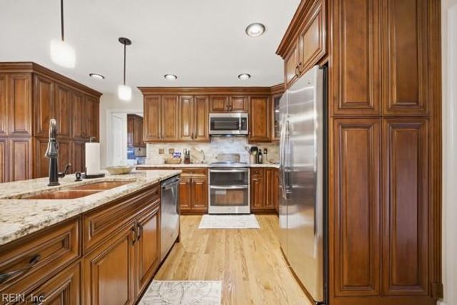 1417 Tapscott CT, Virginia Beach, VA 23456