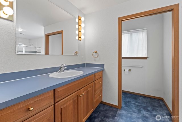 15326 Scenic Shores Drive SE, Yelm, WA 98597