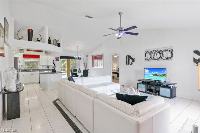 308 NE 19TH TER, Cape Coral, FL 33909