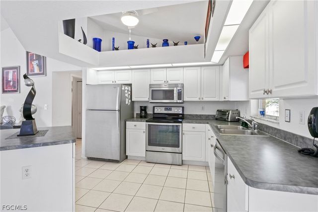 308 NE 19TH TER, Cape Coral, FL 33909