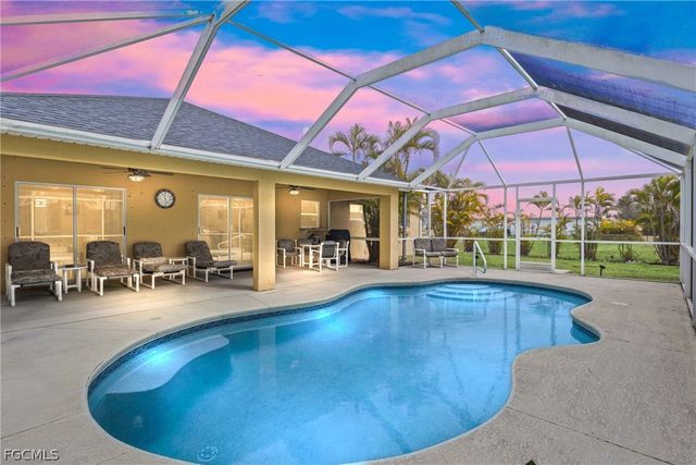 308 NE 19TH TER, Cape Coral, FL 33909