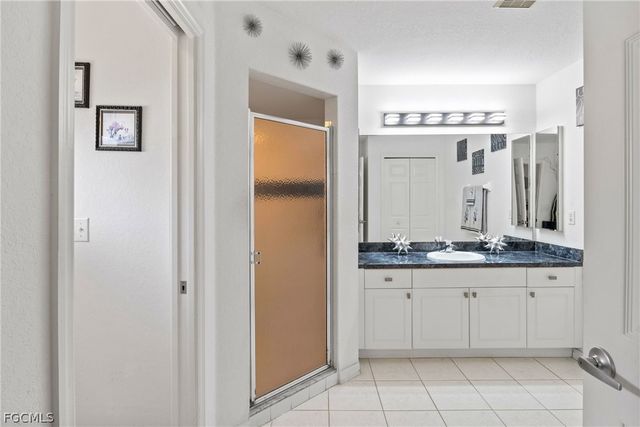 308 NE 19TH TER, Cape Coral, FL 33909