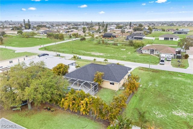 308 NE 19TH TER, Cape Coral, FL 33909
