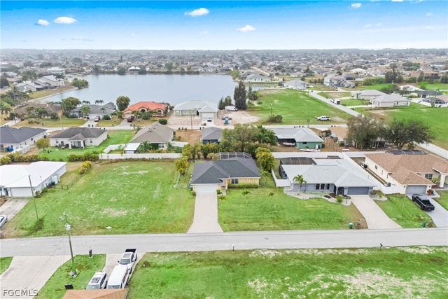 308 NE 19TH TER, Cape Coral, FL 33909