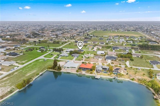 308 NE 19TH TER, Cape Coral, FL 33909