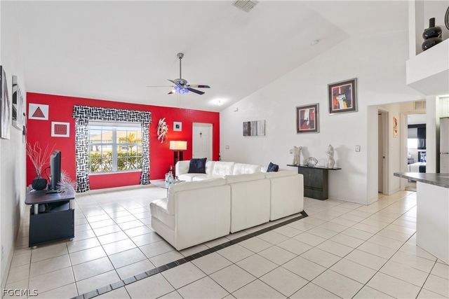 308 NE 19TH TER, Cape Coral, FL 33909