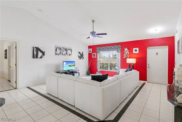 308 NE 19TH TER, Cape Coral, FL 33909