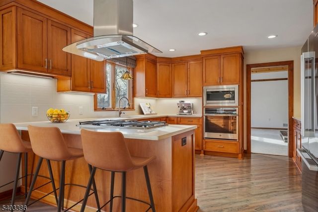 80 Spring Valley Rd, Chatham Twp., NJ 07928