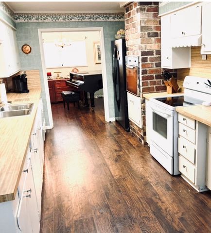 5608 Woodway Drive, Fort Worth, TX 76133