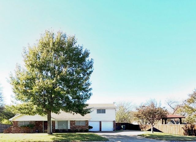 5608 Woodway Drive, Fort Worth, TX 76133