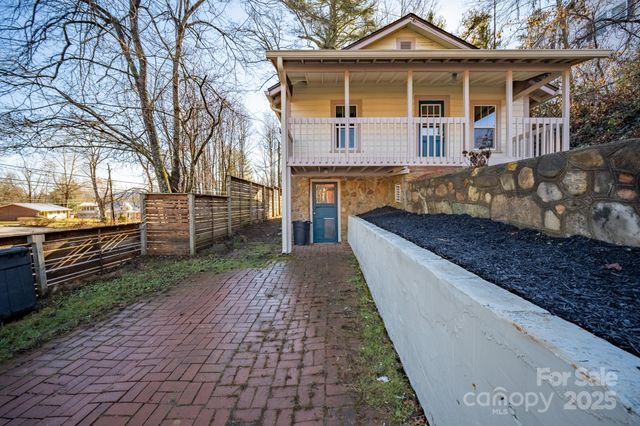 165 Kings Mill Road, Brevard, NC 28712