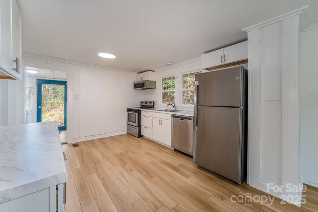 165 Kings Mill Road, Brevard, NC 28712