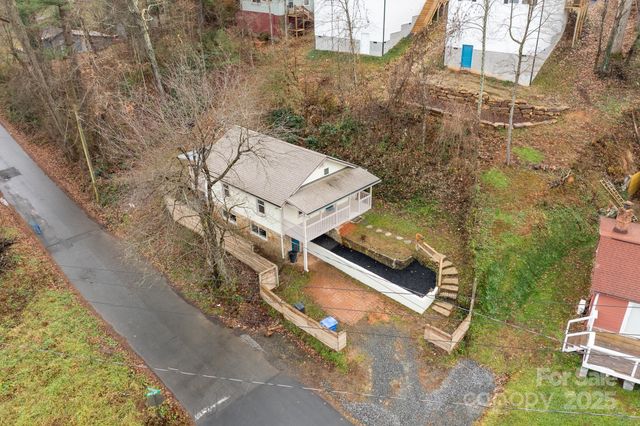 165 Kings Mill Road, Brevard, NC 28712