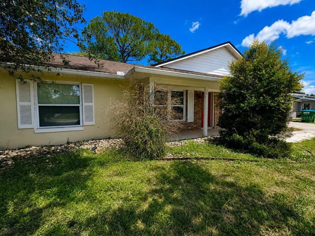 1432 LANDOVER AVENUE, Deltona, FL 32725