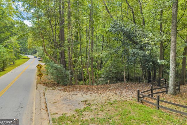 1542 Silver Hill Road, Stone Mountain, GA 30087