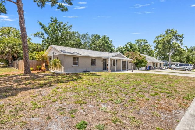 6802 CRESTHILL COURT, Tampa, FL 33615