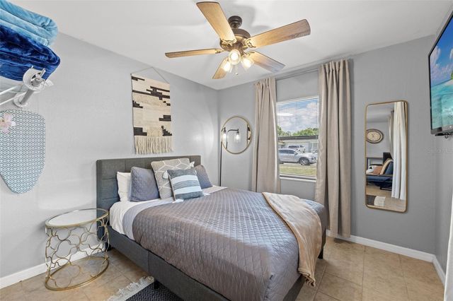 6802 CRESTHILL COURT, Tampa, FL 33615