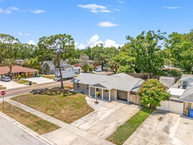 6802 CRESTHILL COURT, Tampa, FL 33615