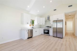 11939 Burton, North Hollywood, CA 91605
