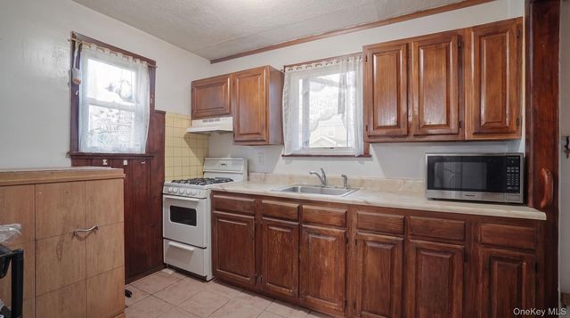 90-27 218 Place, Queens Village, NY 11428