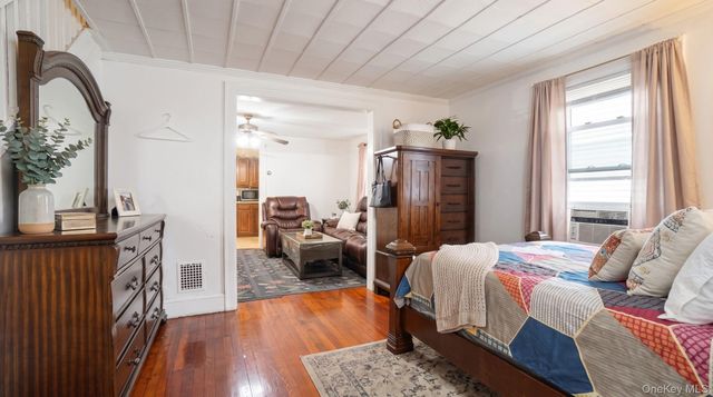 90-27 218 Place, Queens Village, NY 11428