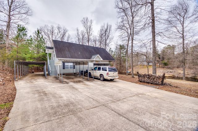 5988 Quarter Mile Road C, Clover, SC 29710