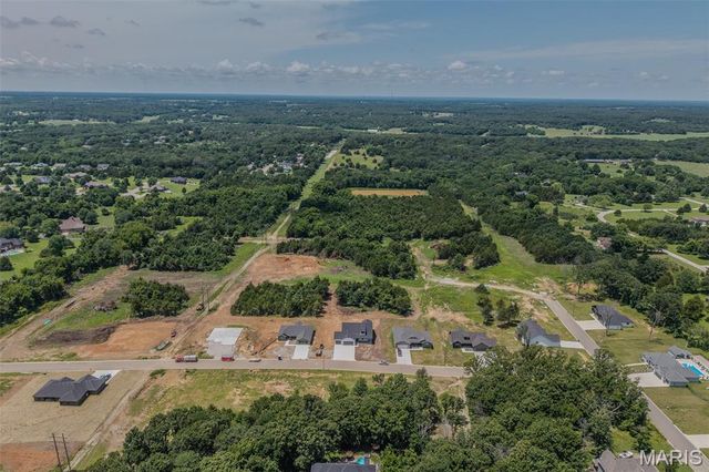 1817 Vadie Avenue, Lebanon, MO 65536