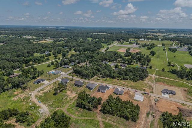 1817 Vadie Avenue, Lebanon, MO 65536