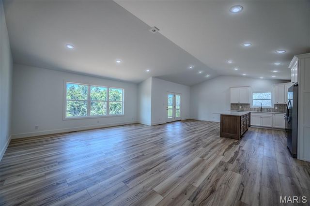 1817 Vadie Avenue, Lebanon, MO 65536