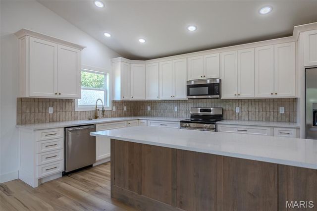 1817 Vadie Avenue, Lebanon, MO 65536