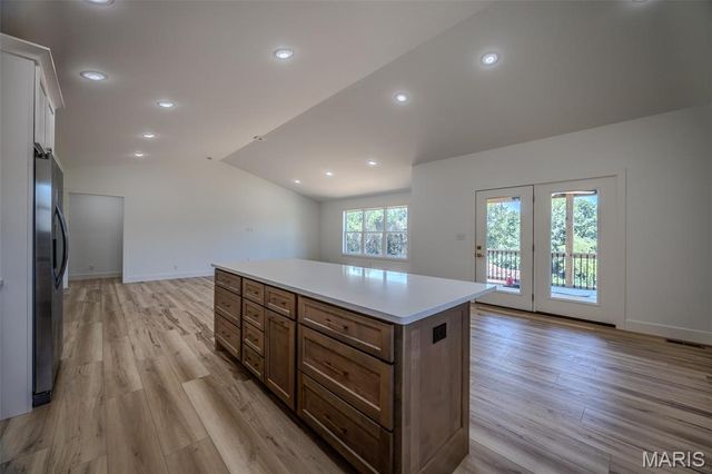 1817 Vadie Avenue, Lebanon, MO 65536