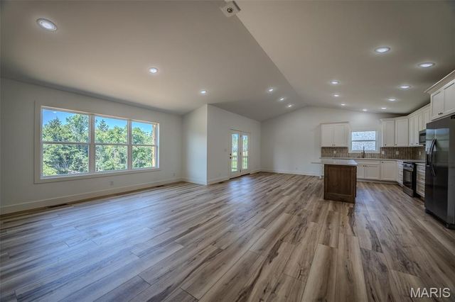 1817 Vadie Avenue, Lebanon, MO 65536