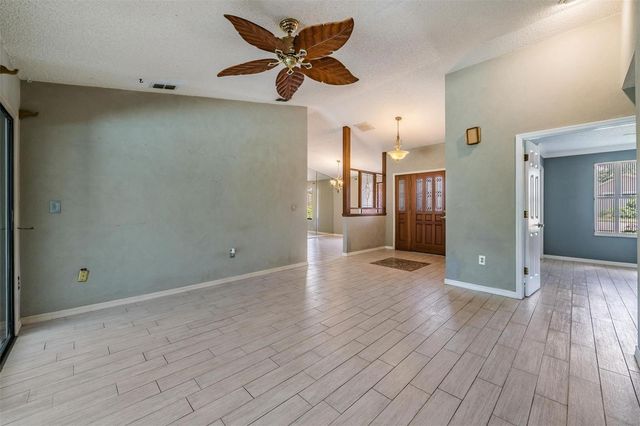 3817 NICHOLAS CIRCLE, Tarpon Springs, FL 34688