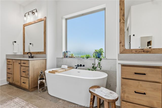 10701 Harvey Ranch Road, College Station, TX 77845