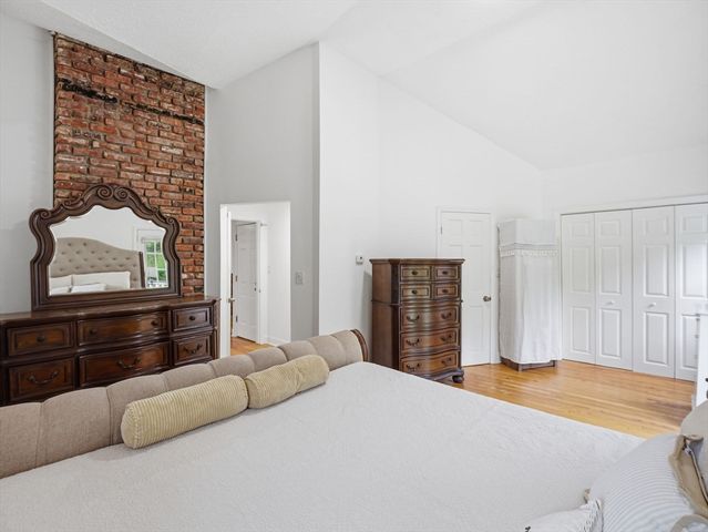 84 City Depot Rd, Charlton, MA 01507