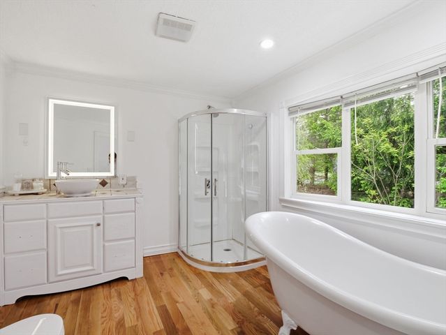 84 City Depot Rd, Charlton, MA 01507