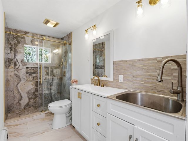 84 City Depot Rd, Charlton, MA 01507