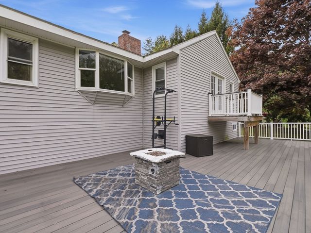 84 City Depot Rd, Charlton, MA 01507