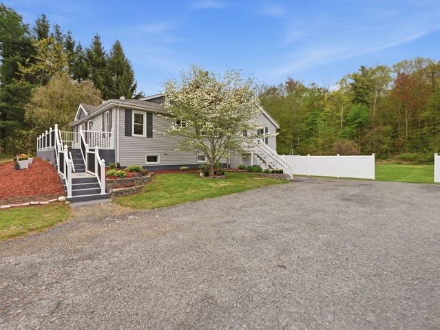 84 City Depot Rd, Charlton, MA 01507