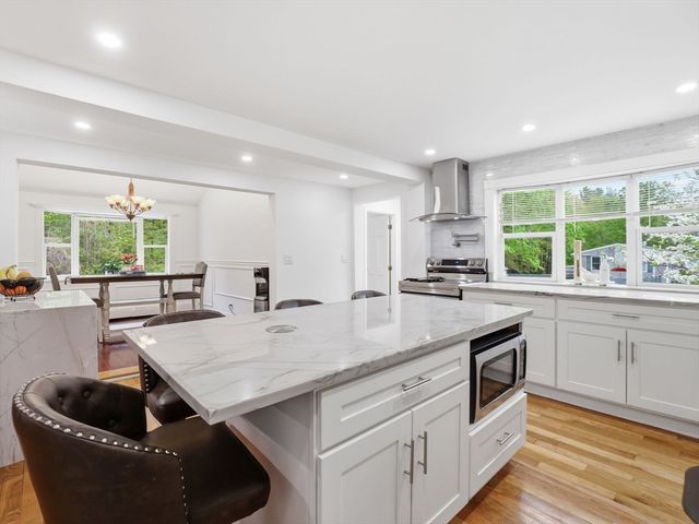 84 City Depot Rd, Charlton, MA 01507
