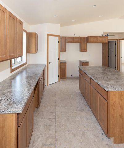 801 9th Street E, West Fargo, ND 58078