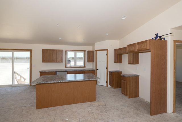 801 9th Street E, West Fargo, ND 58078